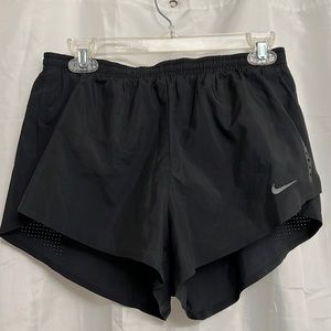Men’s Medium Black Nike Dri-Fit Lined Running Shorts